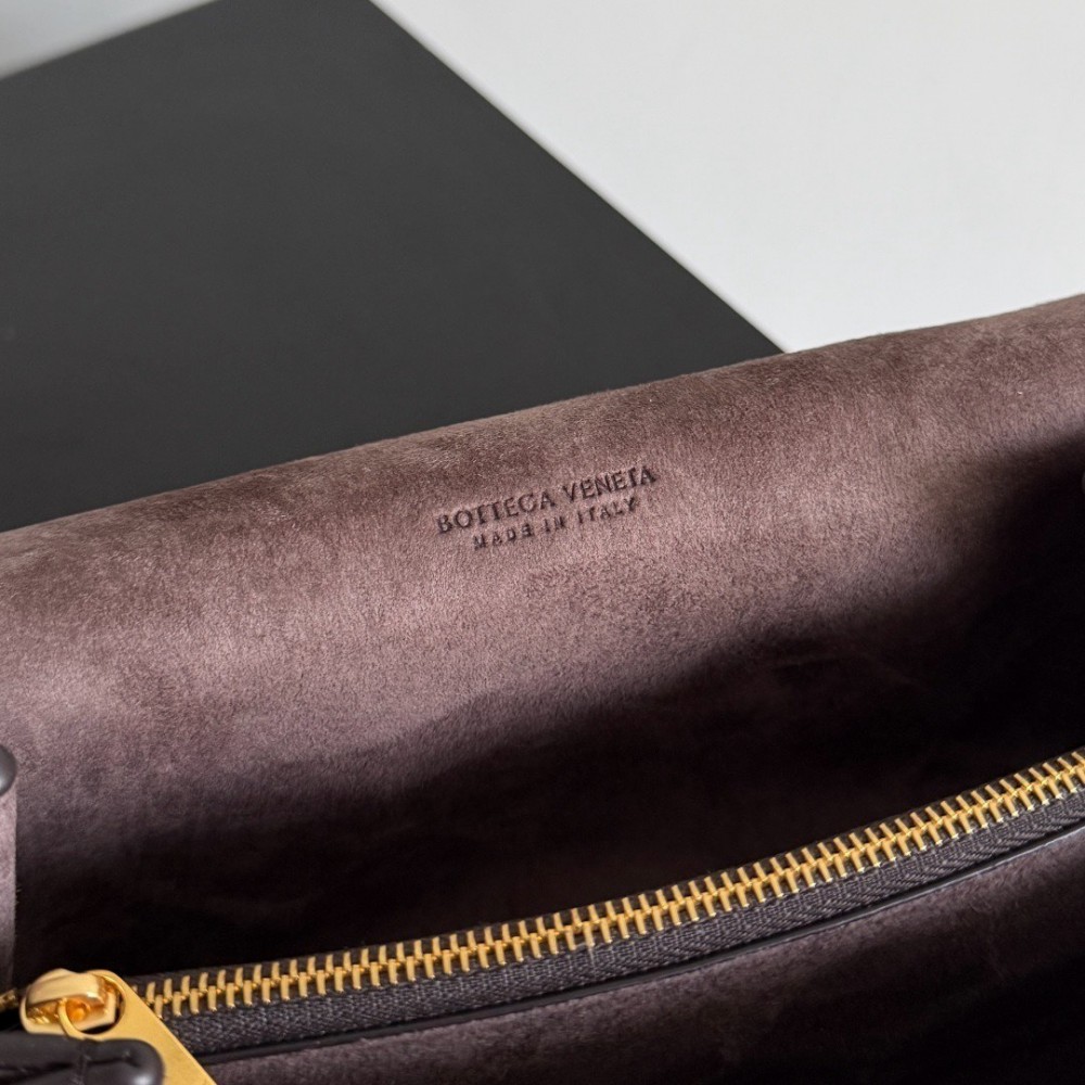 Bottega Veneta Notturno 21x11x9cm Bags