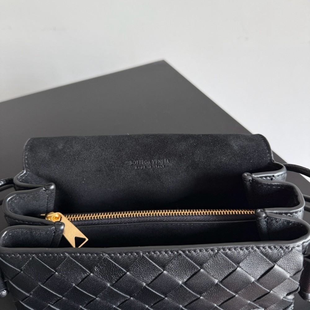 Bottega Veneta Notturno 21x11x9cm Bags