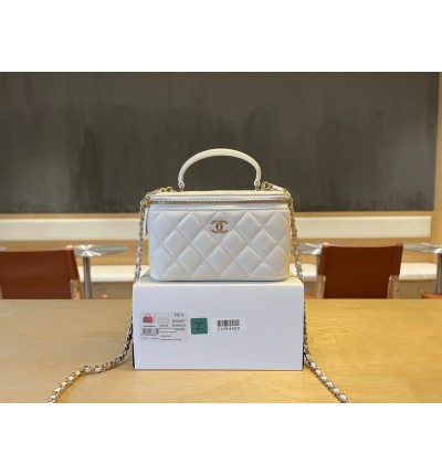 Chanel beauty vanity bag 17x9.5x8cm