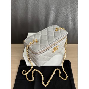 Chanel beauty vanity bag 17x9.5x8cm Bags