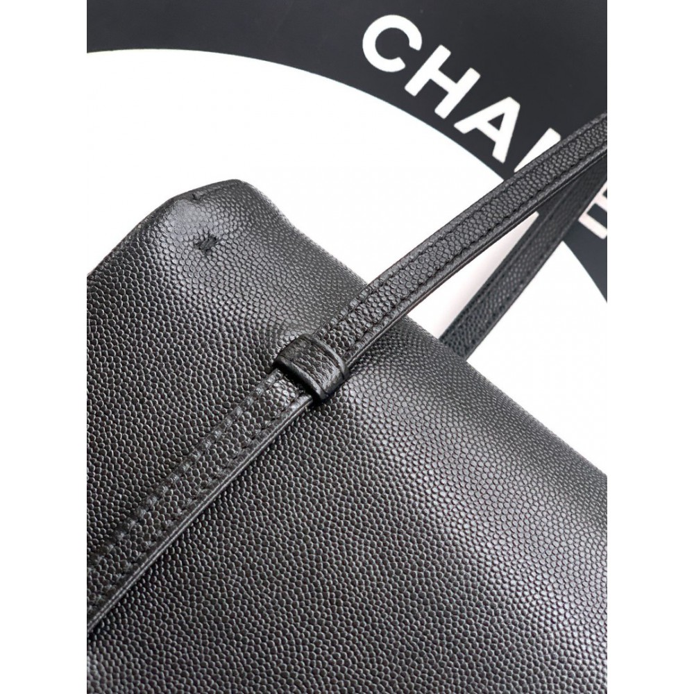 Chanel clutch with leather strap 15x22x7cm 