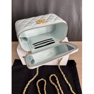 Chanel beauty vanity bag 17x9.5x8cm Bags