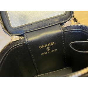 Chanel beauty vanity bag 11x8.5x7cm Bags