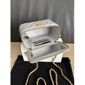 Chanel beauty vanity bag 17x9.5x8cm Bags