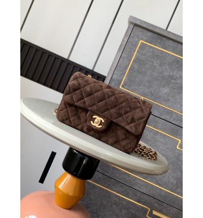 Chanel classic flap bag 20x13x5cm suede