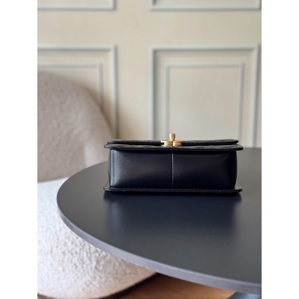 Chanel classic flap 22x14.5x8cm Bags