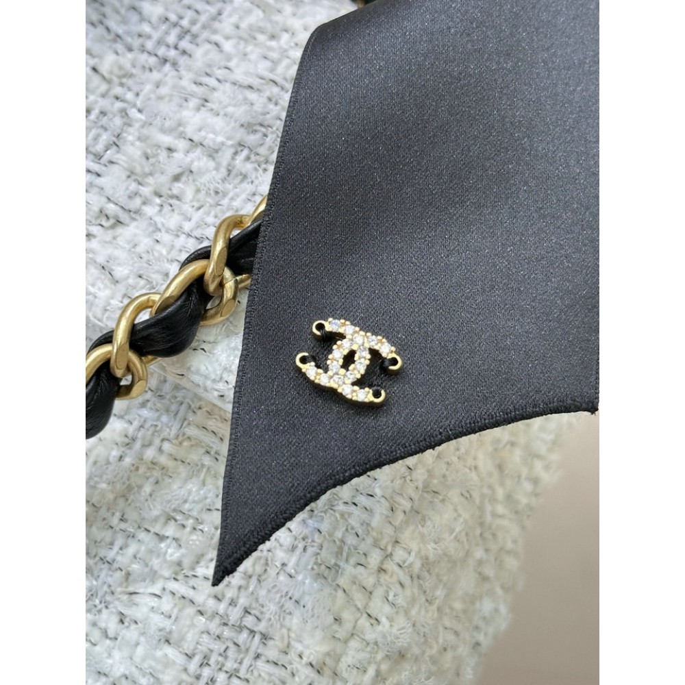 Chanel classic handbag 20x13x6cm  Bags