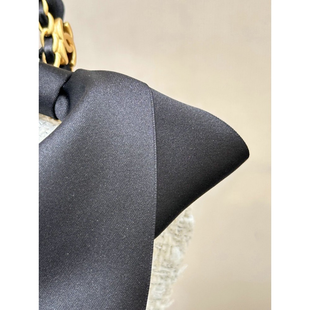 Chanel classic handbag 20x13x6cm  Bags