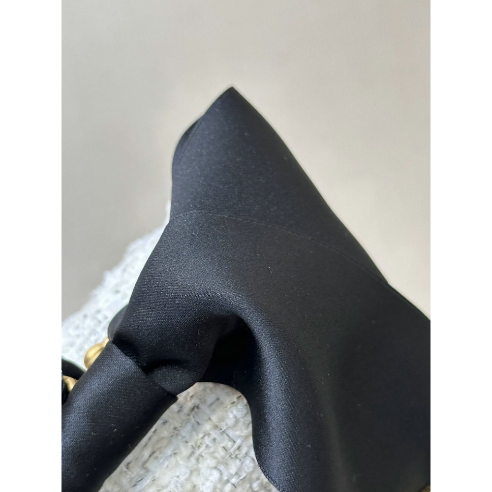 Chanel classic handbag 20x13x6cm  Bags