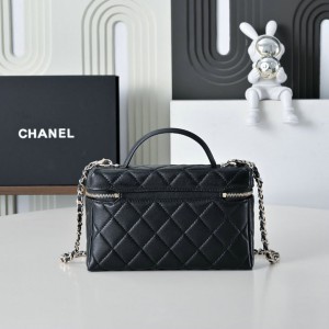 Chanel vanity chain bag 19.5x17.5cm Bags
