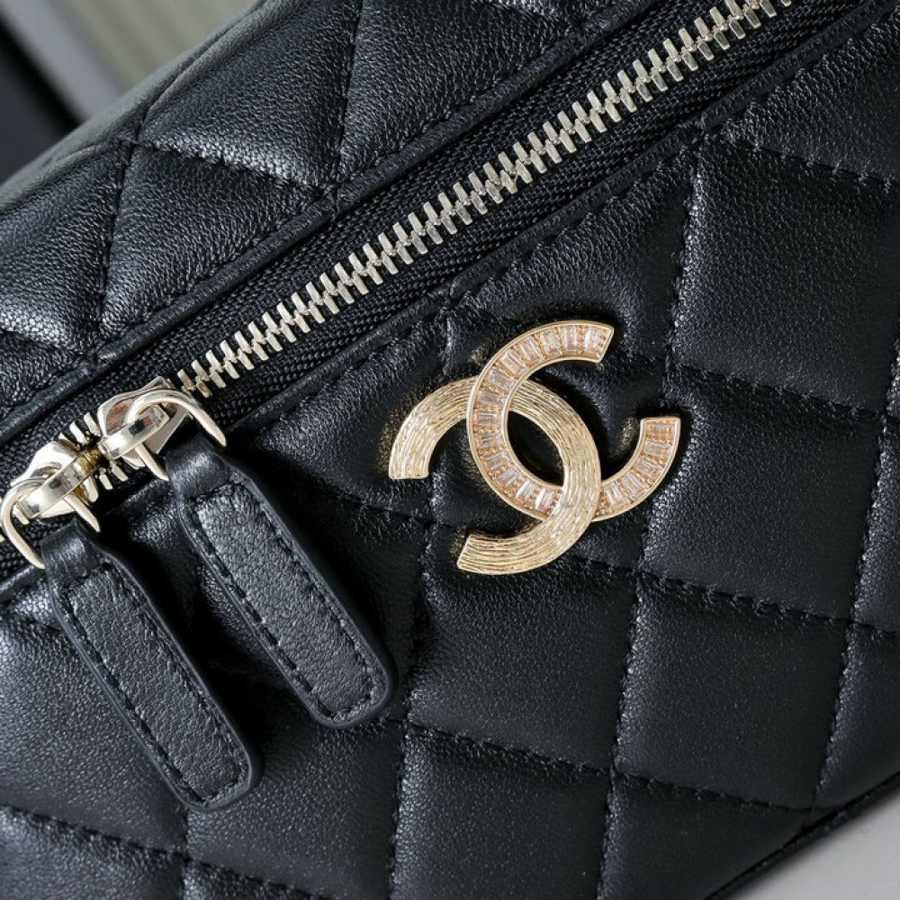 Chanel vanity chain bag 19.5x17.5cm Bags