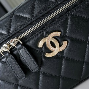 Chanel vanity chain bag 19.5x17.5cm Bags