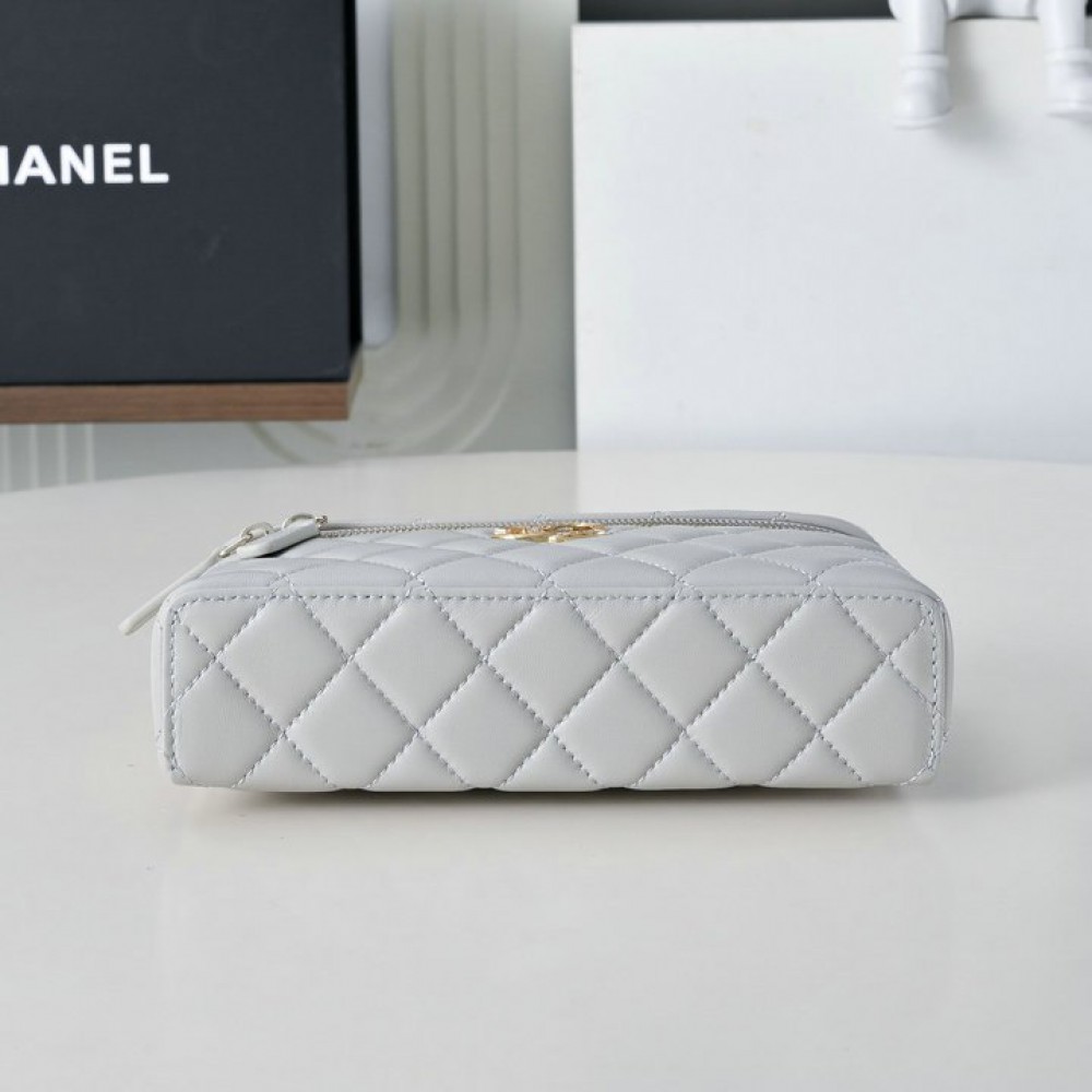 Chanel vanity chain bag 19.5x17.5cm Bags