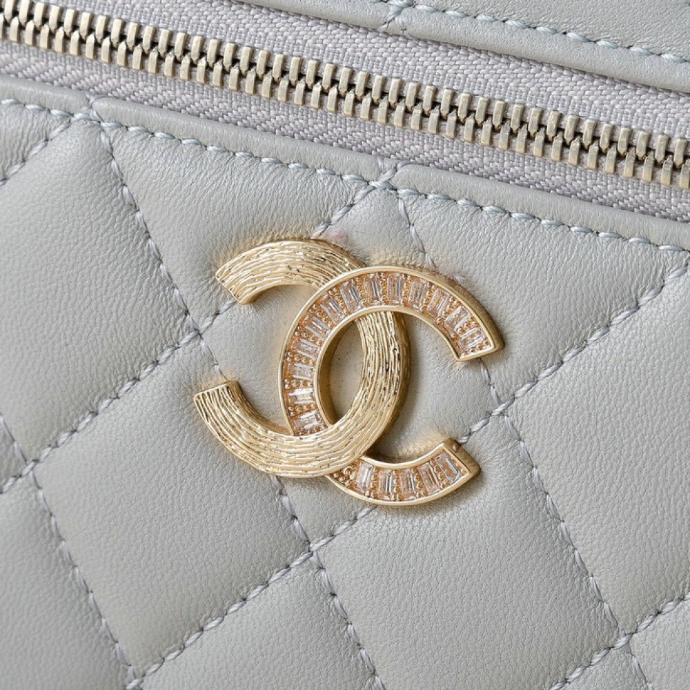 Chanel vanity chain bag 19.5x17.5cm Bags