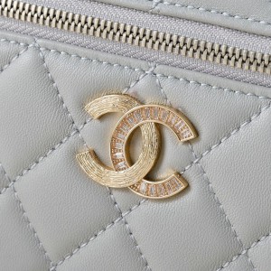 Chanel vanity chain bag 19.5x17.5cm Bags