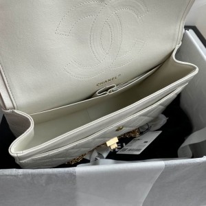 Chanel 2.55 227 Reissue jumbo size 30x19.5x7.5cm Bags