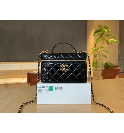 Chanel vanity chain bag 19.5x17.5cm patent