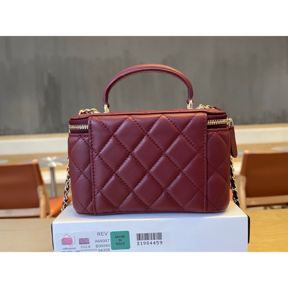 Chanel beauty vanity bag 17x9.5x8cm Bags