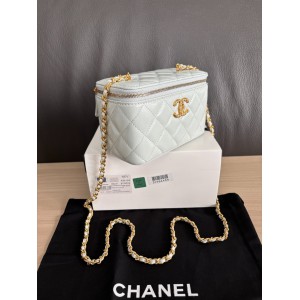 Chanel beauty vanity bag 17x9.5x8cm Bags