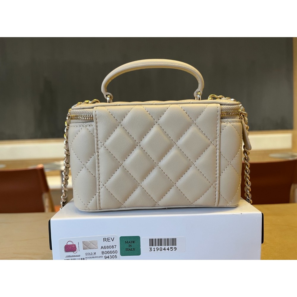 Chanel beauty vanity bag 17x9.5x8cm Bags