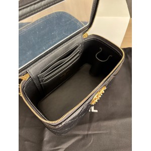 Chanel beauty vanity bag 17x9.5x8cm Bags