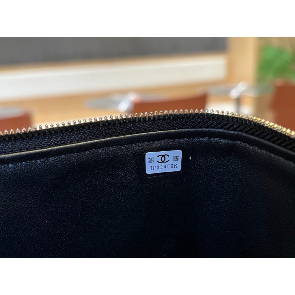 Chanel beauty vanity bag 17x9.5x8cm Bags