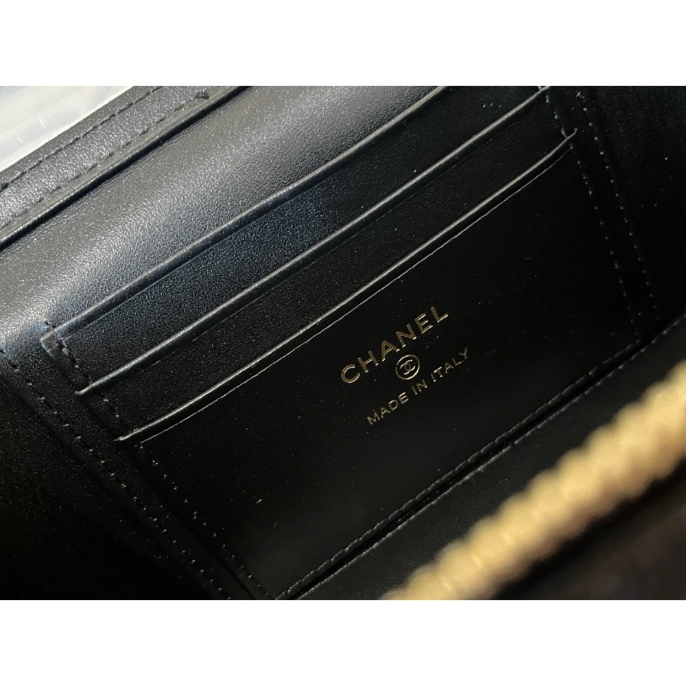 Chanel vanity chain bag 17x9.5x8cm  Bags