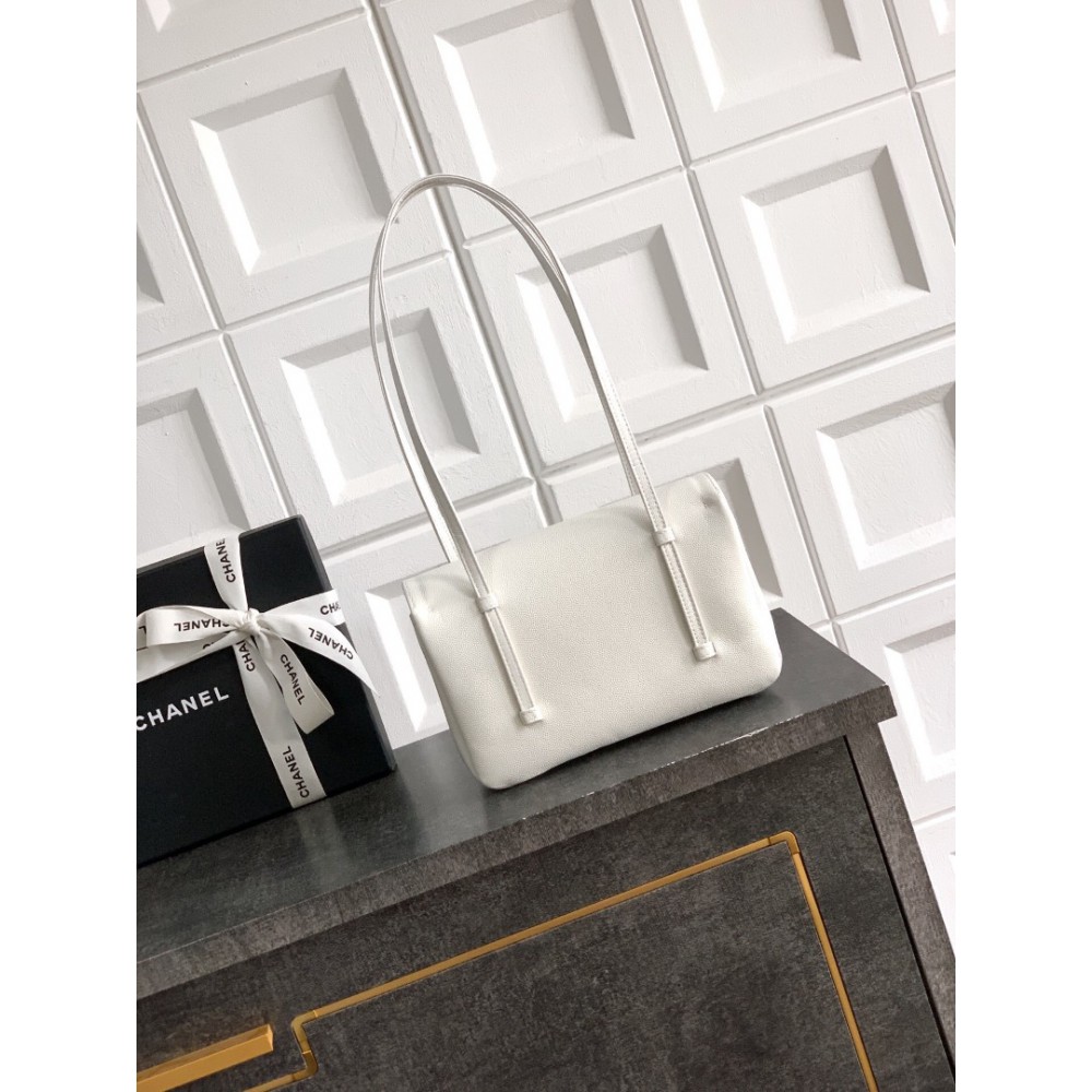 Chanel clutch with leather strap 15x22x7cm 