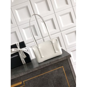 Chanel clutch with leather strap 15x22x7cm 