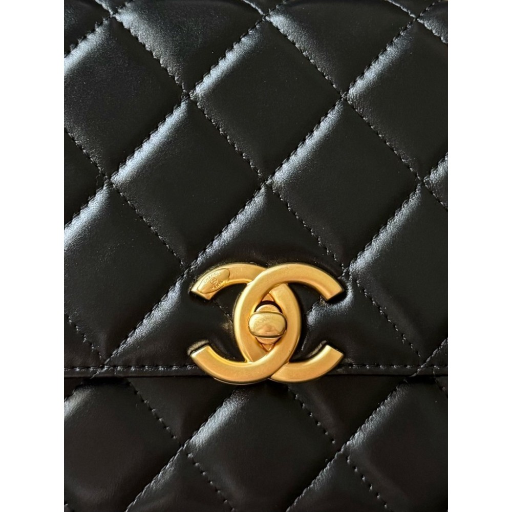 Chanel classic flap 22x14.5x8cm Bags