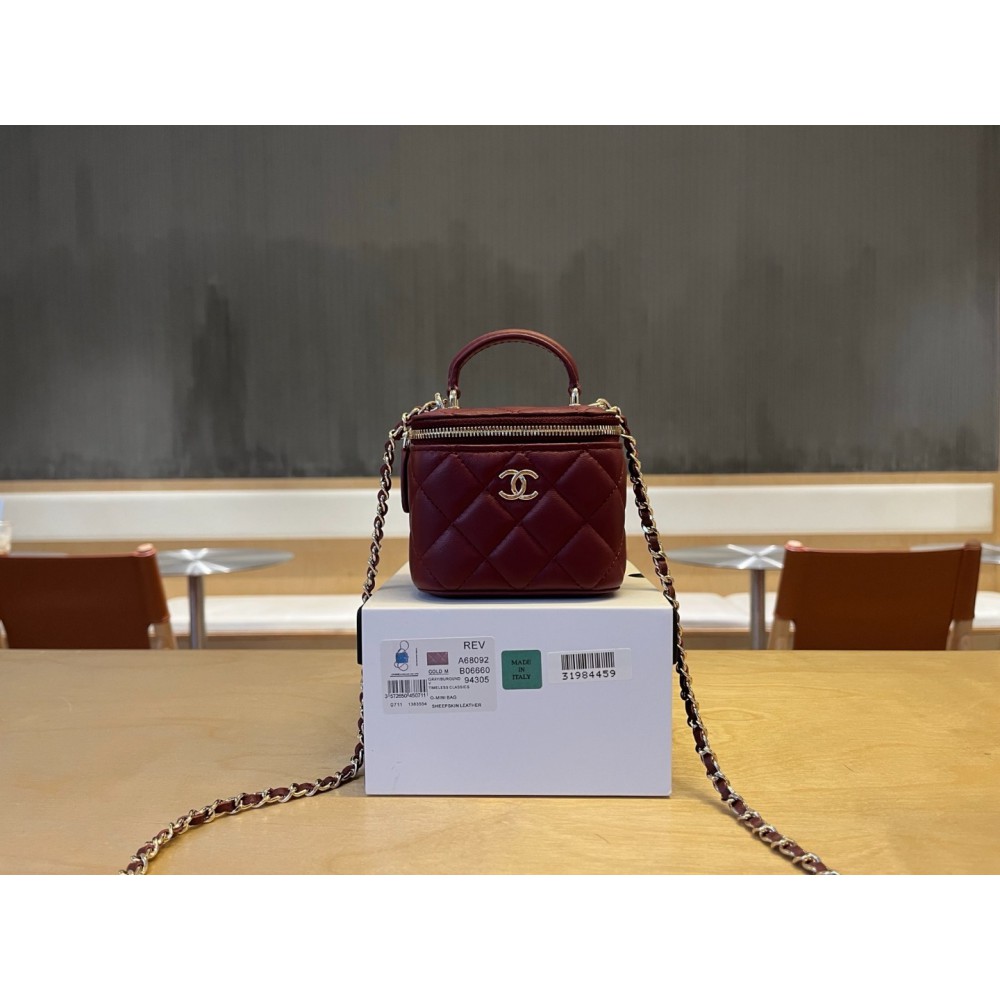 Chanel beauty vanity bag 11x8.5x7cm Bags