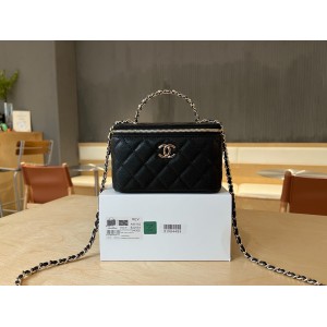 Chanel vanity chain bag 17x9.5x8cm  Bags
