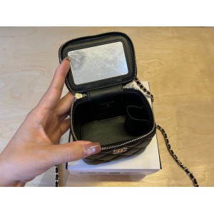 Chanel beauty vanity bag 11x8.5x7cm Bags