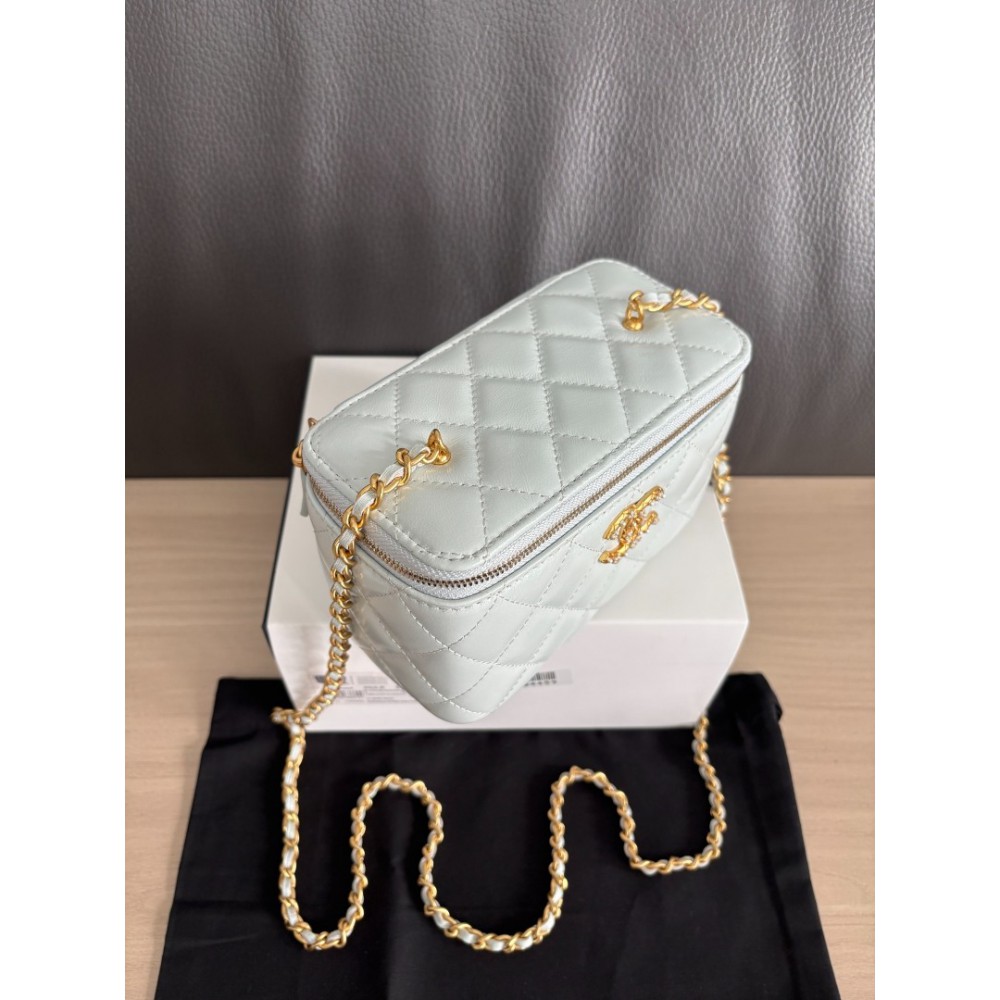 Chanel beauty vanity bag 17x9.5x8cm Bags