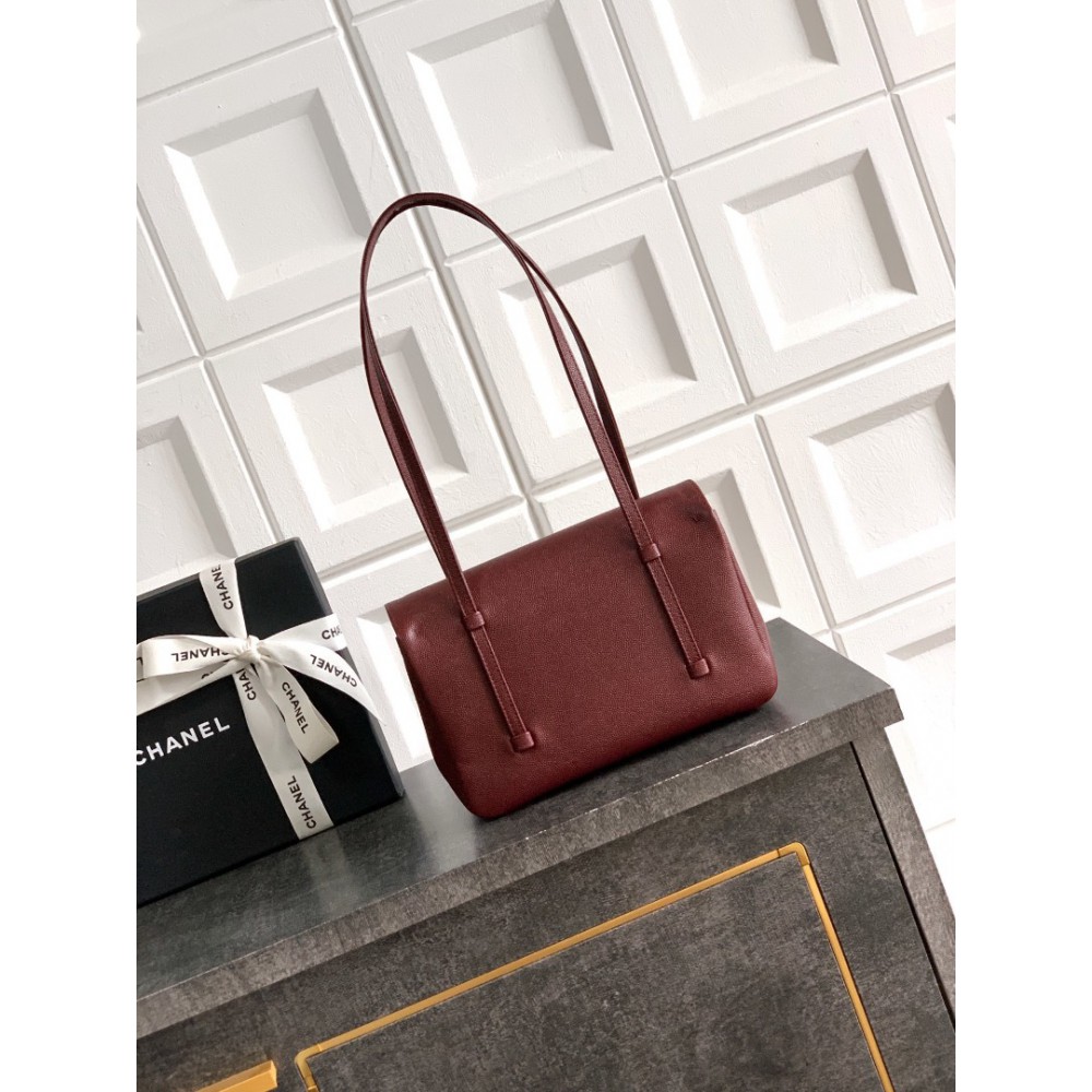 Chanel clutch with leather strap 15x22x7cm 