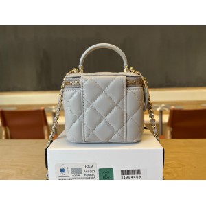 Chanel beauty vanity bag 11x8.5x7cm Bags