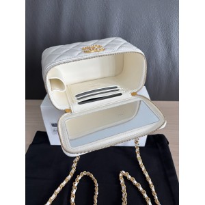 Chanel beauty vanity bag 17x9.5x8cm Bags