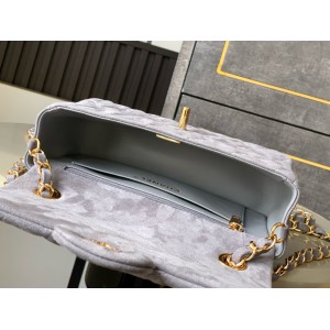Chanel classic flap bag 20x13x5cm suede Bags