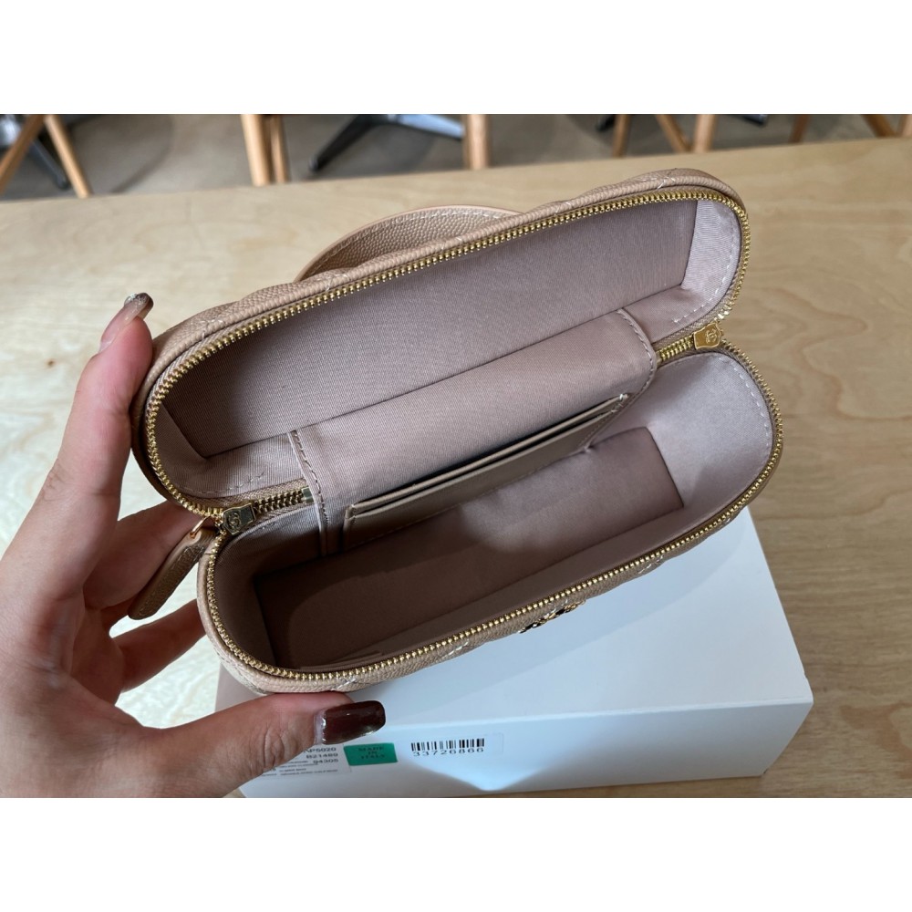 Chanel vanity chain bag 19.5x17.5cm  Bags