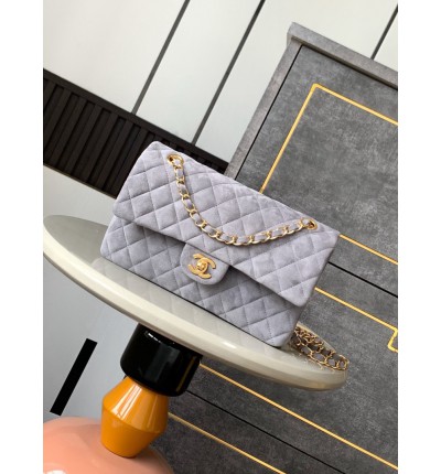 Chanel classic flap bag 25x16x7cm suede