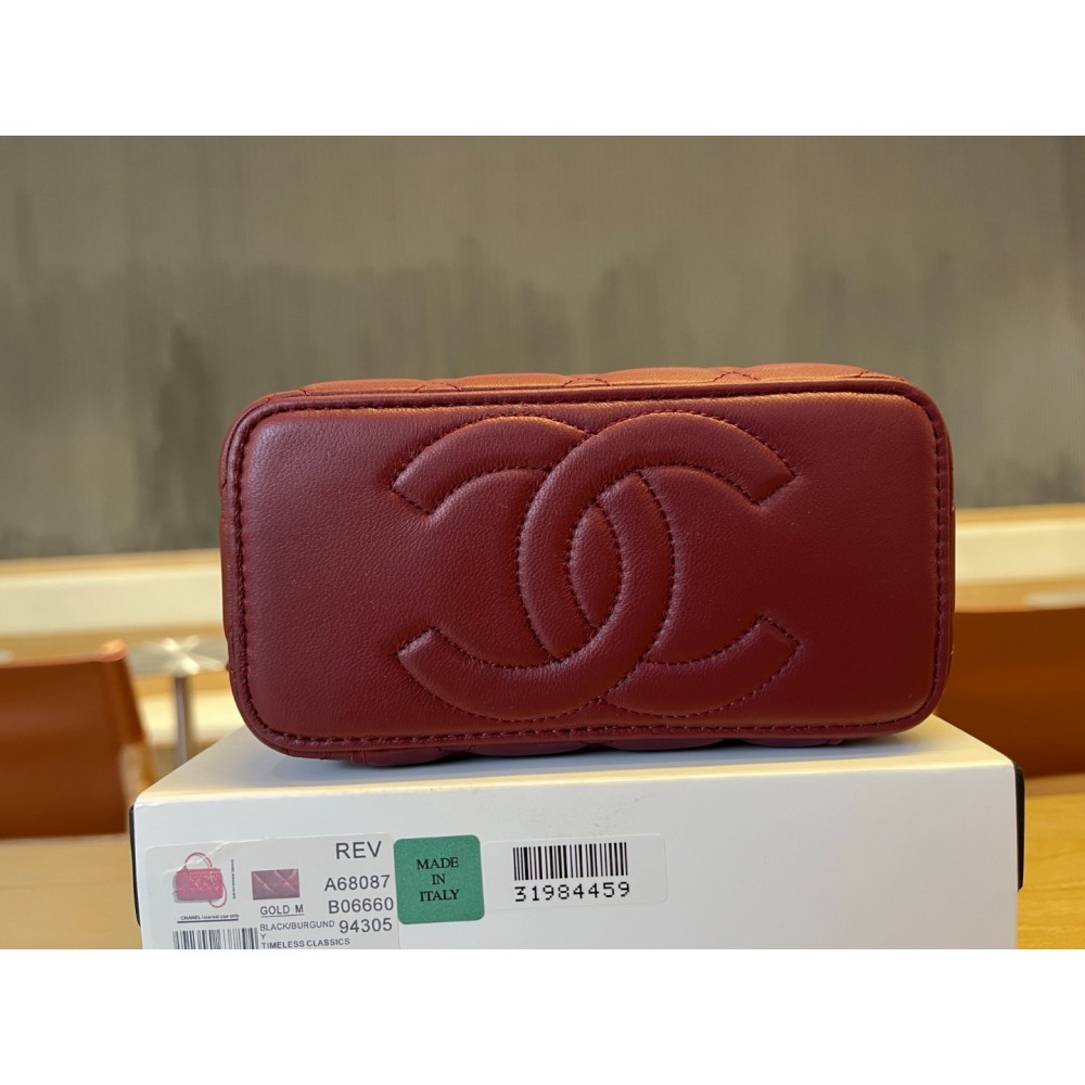 Chanel beauty vanity bag 17x9.5x8cm Bags