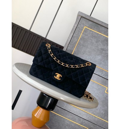 Chanel classic flap bag 25x16x7cm suede