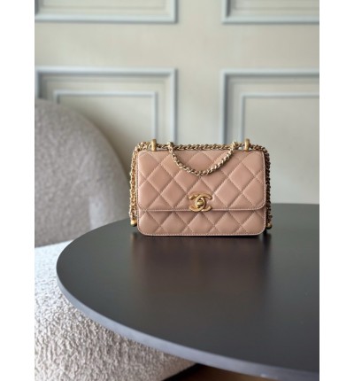Chanel classic flap 12x19x3.5cm