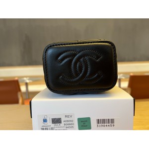 Chanel beauty vanity bag 11x8.5x7cm Bags