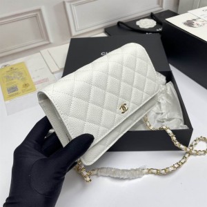 Chanel classic flap leather grained 19x12cm white gold chain