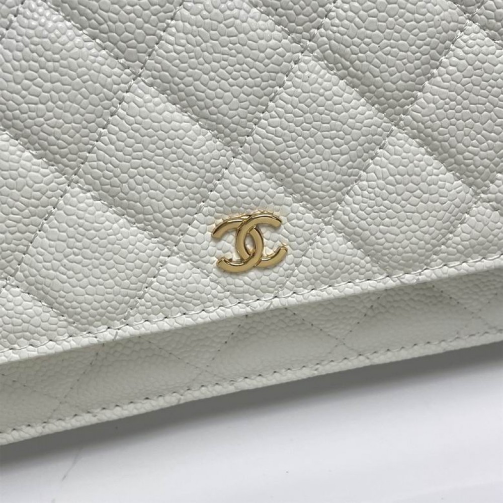 Chanel classic flap leather grained 19x12cm white gold chain