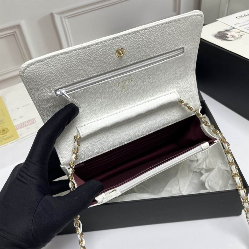 Chanel classic flap leather grained 19x12cm white gold chain