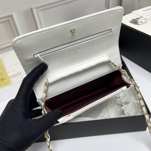 Chanel classic flap leather grained 19x12cm white gold chain