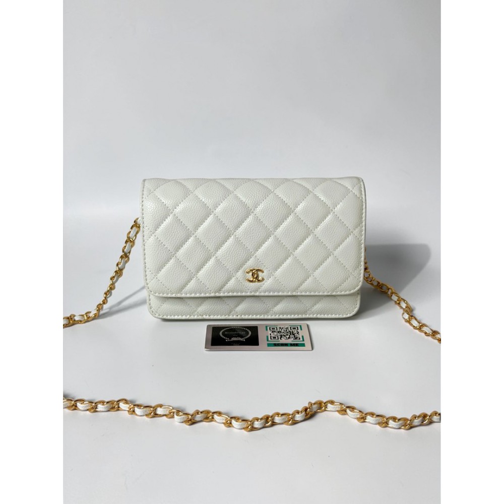 Chanel classic flap leather grained 19x12cm white gold chain
