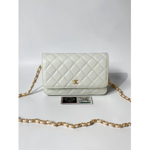Chanel classic flap leather grained 19x12cm white gold chain
